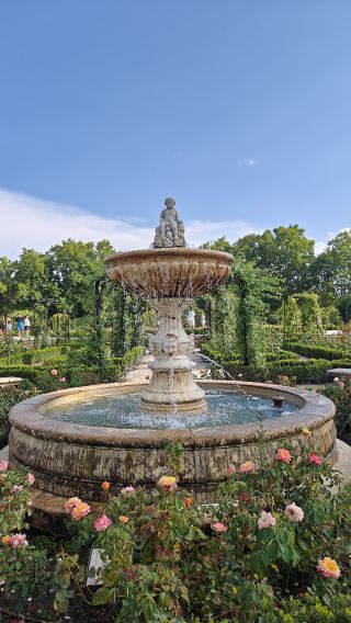 Retiro Park’s Hidden Corners: Rose Garden & Fallen Angel Statue