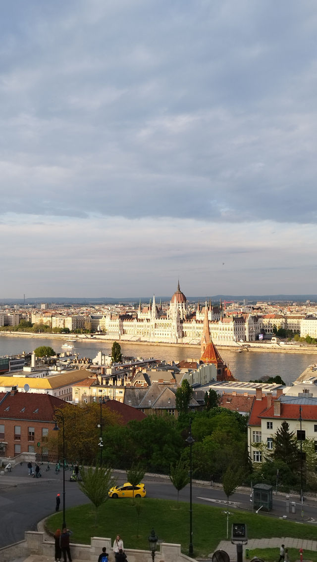 📍 Fisherman’s Bastion (Halászbástya) – Sunrise or Sunset? 🌅🌄