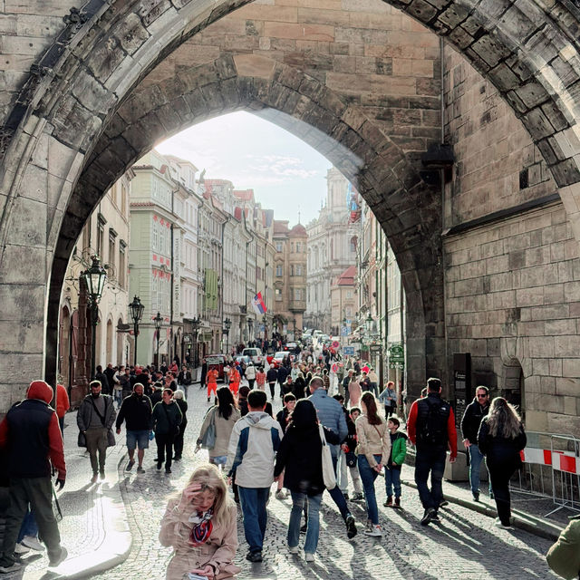 🇨🇿💰 Budget Summer Getaway: Why Prague Should Be Your Go-To 🌞🏰