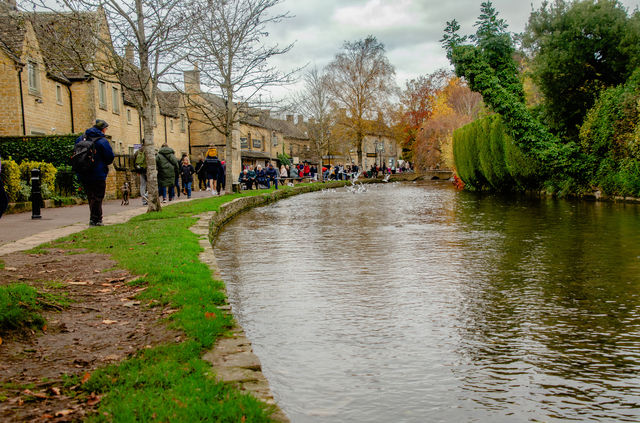 Bourton-on-the-Water – The Venice of the Cotswo