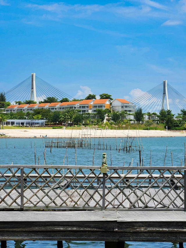 🏖️🌆 City Meets Sea: Batam Waterfront Walk 🌇✨