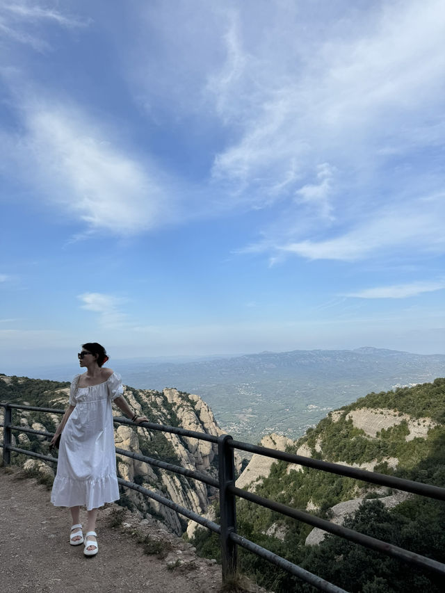 montserrat in a day from barcelona ⛰️⛪️ montserrat in a day from barcelona ⛰️⛪️