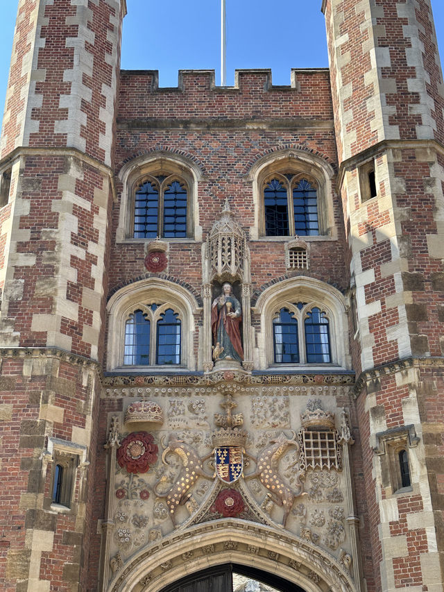 🏛️ Can you see the best of Cambridge’s architecture in one walk?