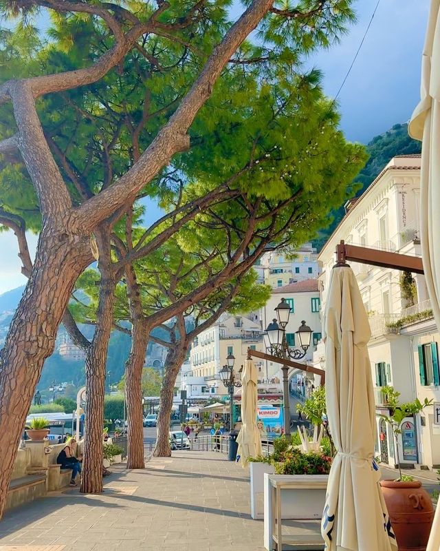 The Allure of Amalfi: Discover the Magic 🇮🇹