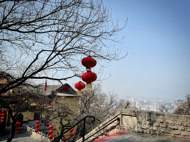 山東旅遊勝地千佛山