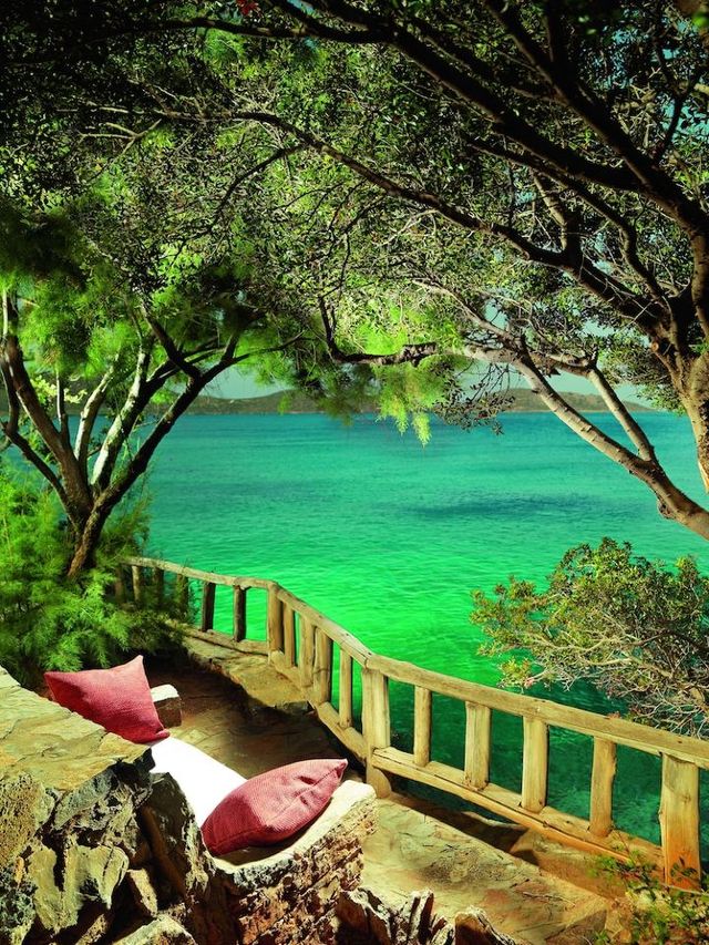 🌟 Luxe Greek Getaway: Elounda's Finest Stays 🇬🇷✨