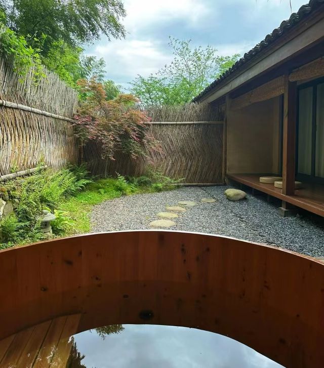 隱於市者大，隱於野者小。