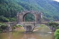 奇特大太平橋。