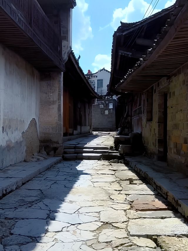 被遺忘百年的古鎮………。