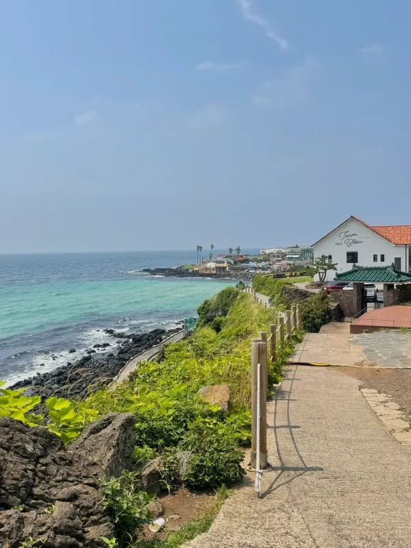 Relaxing by the Sea in Aewol-eup, Jeju