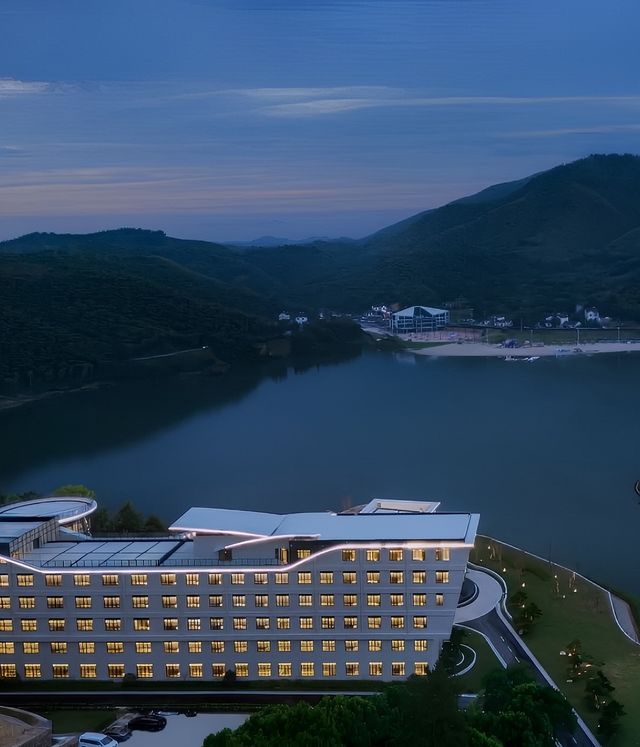 安吉天空之城，最美安吉湖景度假寶藏酒店。