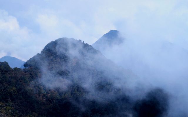 【絕美自駕行】華蓥寶鼎，邂逅1,600米高空雪域仙境
