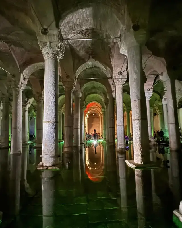 Istanbul - Basilica Cistern Travel Guide