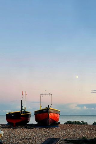 Meet Worthing: A Seaside Town on the South Coast of England