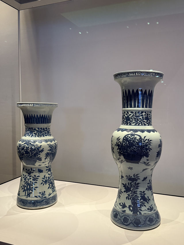 Experience The Treasures Of the Forbidden City at The Hong Kong Palace Museum 🖼️ 🏰 