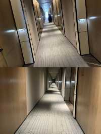 酒店房間舒適寬敞，設計溫馨典雅