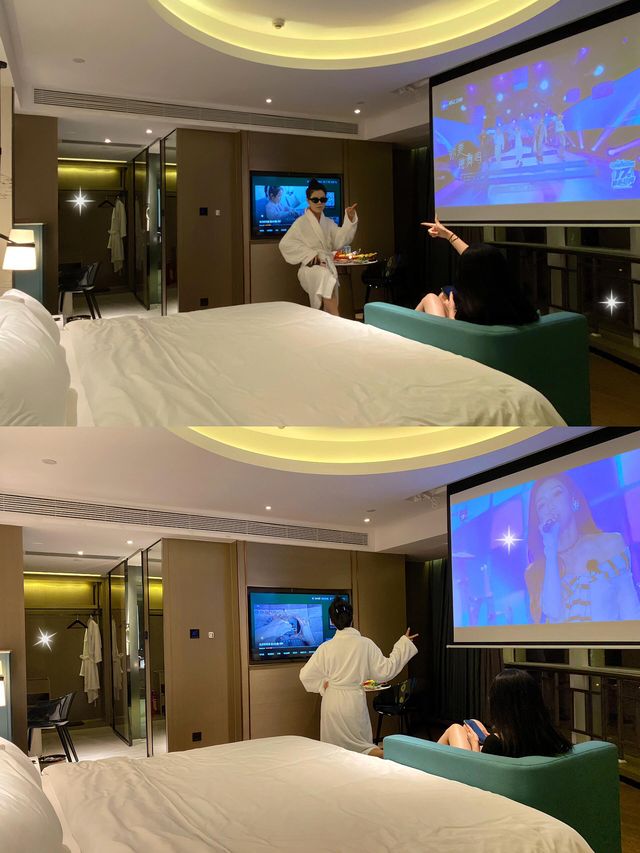 深夜酒店聊到凌晨的幸福時光