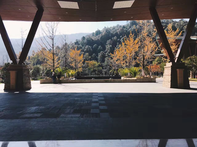 瞓醒就見蒼山洱海！大理秋日神仙視角攻略，實力希爾頓躺贏風花雪月