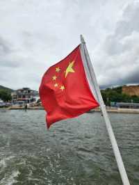 5 minutes by boat to immerse yourself in another world