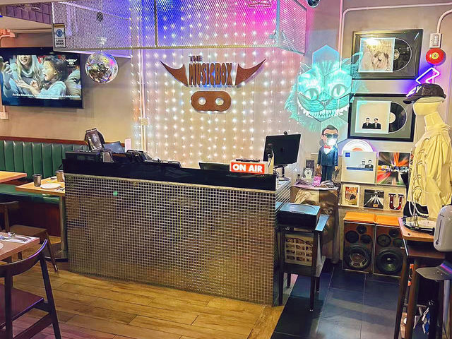 值得同女朋友嚟撐檯腳_musicbox