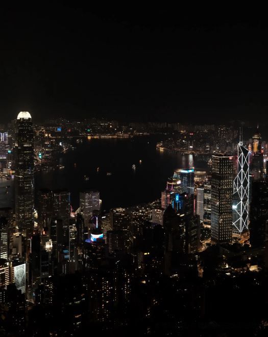 飛機即將抵達·香港！