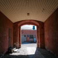 🏰 Suomenlinna: Old Brick Houses and Timeless Island Charm