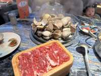 🦞 頂界海鮮｜浮誇但實在的自助火鍋體驗