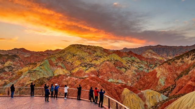 甘肅：春裝夏裹秋炫拍，淡季省到笑