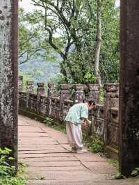 探秘齊雲山絕壁仙境