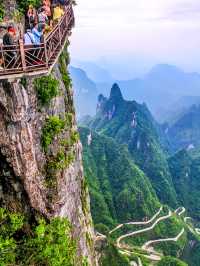 張家界 + 天門山 + 鳳凰古城 5 天 4 晚私人定製小包團（4-7 人）全程純玩無自費無購物 詳細行程與報價（不含餐）