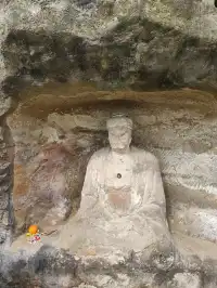 居民樓下的唐代千手觀音