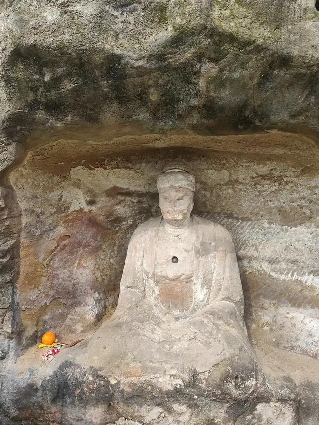 居民樓下的唐代千手觀音 居民樓下的唐代千手觀音