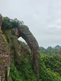 十三天，八個城市