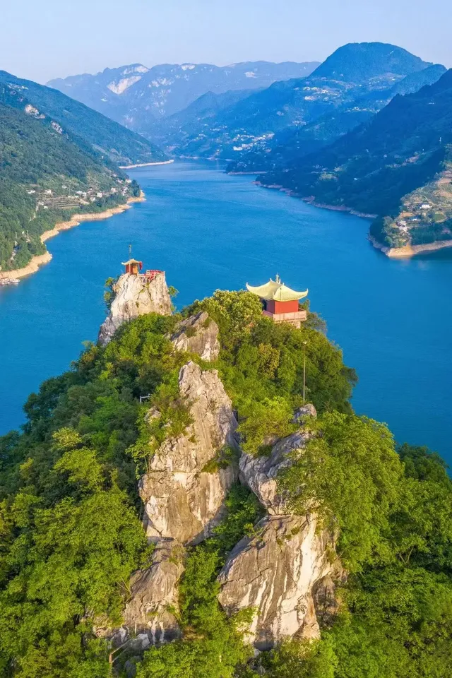 湖北宜昌市長陽縣清江邊好玩的地方彙總