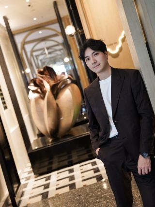 What's it like to be just minutes away from Macau by Zhuhai's Treasure Hotel?