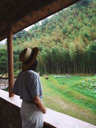 Stay in a bamboo forest retreat and experience a hidden paradise deep in the Conghua mountains