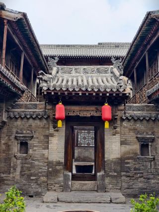 王家歸來不看院民間故宮，晉商大院天花板