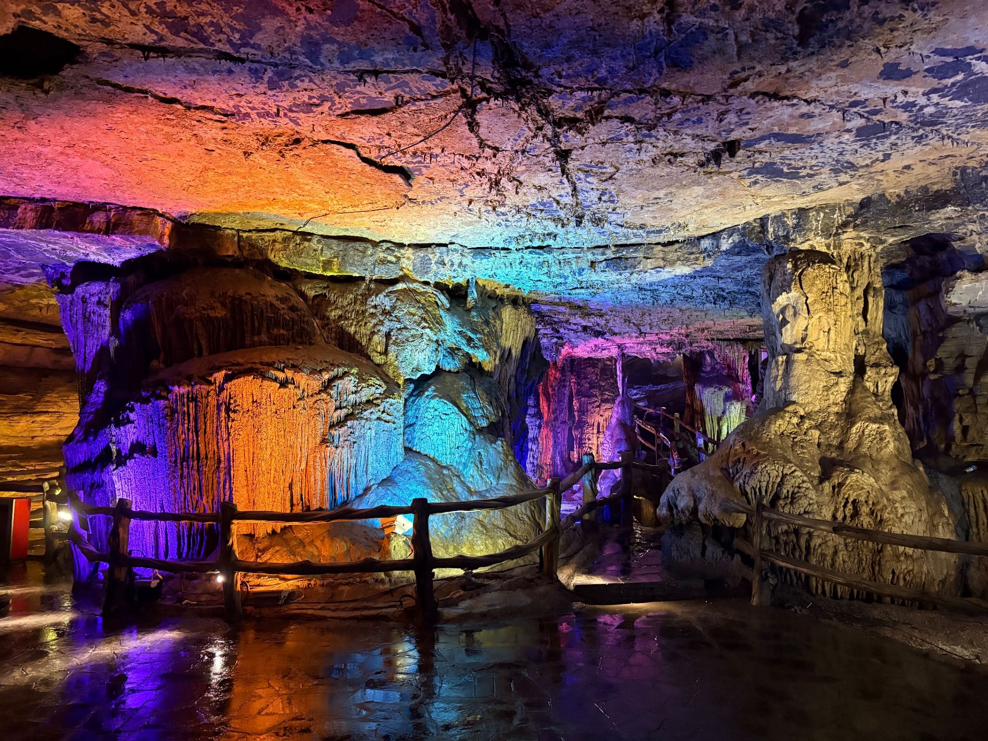 Dushan Tiandong: A hidden karst wonderland in Qiannan—you can't go wrong following the must-visit list!