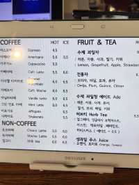 韓国/ソウル【三清洞】ルーフトップからの眺めが最高！韓屋(ハノク)の建物を見ながらコーヒータイム