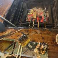 일본 전통화로에 꼬치구이를, 산로쿠엔(山麓園)