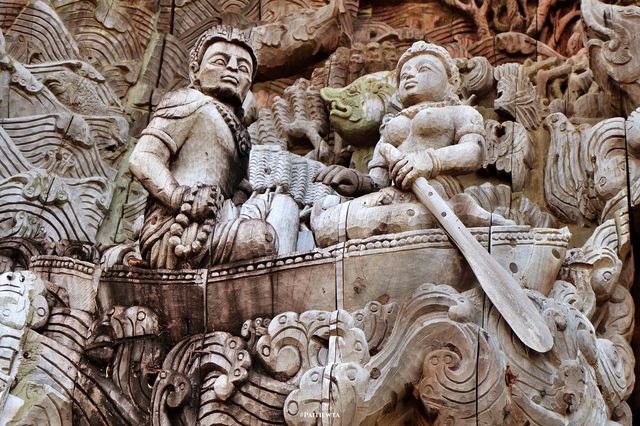 ปราสาทสัจธรรม พัทยา ชลบุรี