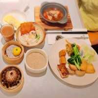 果然匯🥬果然很會，CNN推薦的多國蔬食buffet