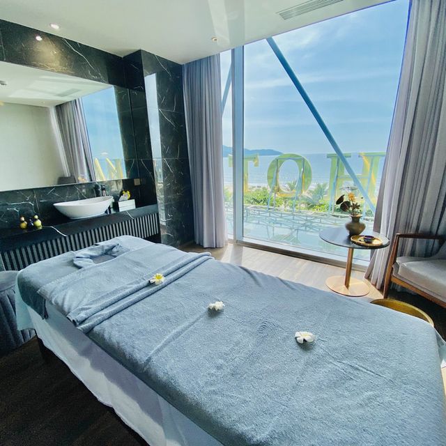 Danang - the best beach front hotel 