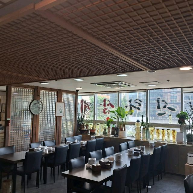 😍韓國地道高質午餐🩷傳統滋補人蔘雞湯🤗