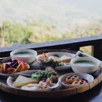 ดาวบนดิน" Camping 