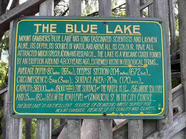 새파란 호수 물이 매력적인 blue lake