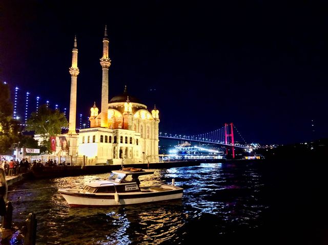 Discover the beauty of Istanbul 🇹🇷 