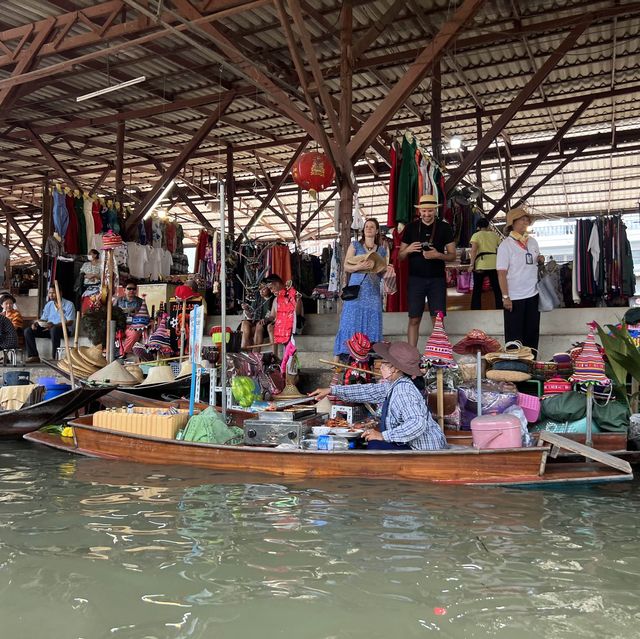 Most famous floating market in Bangkok 