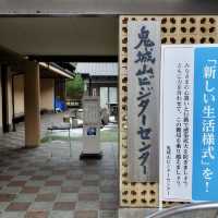 鬼之城-日本百大名城之一，陰暗天色更添神袐