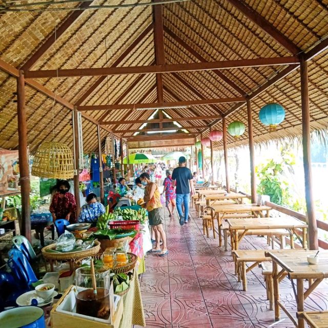 ตลาดน้ำคลองลัดมะยม กรุงเทพ